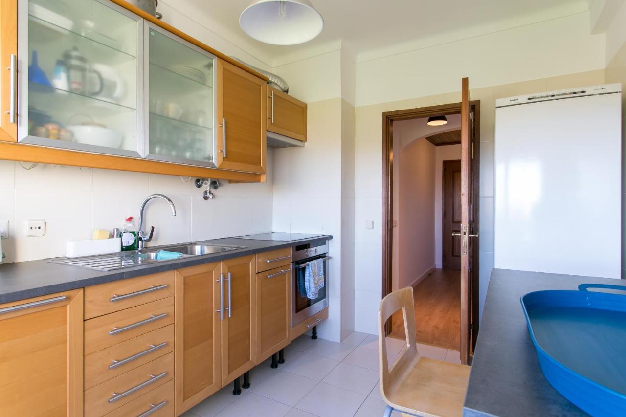 Apartamento Central Setubal Sossegado E Com Luz Exterior photo