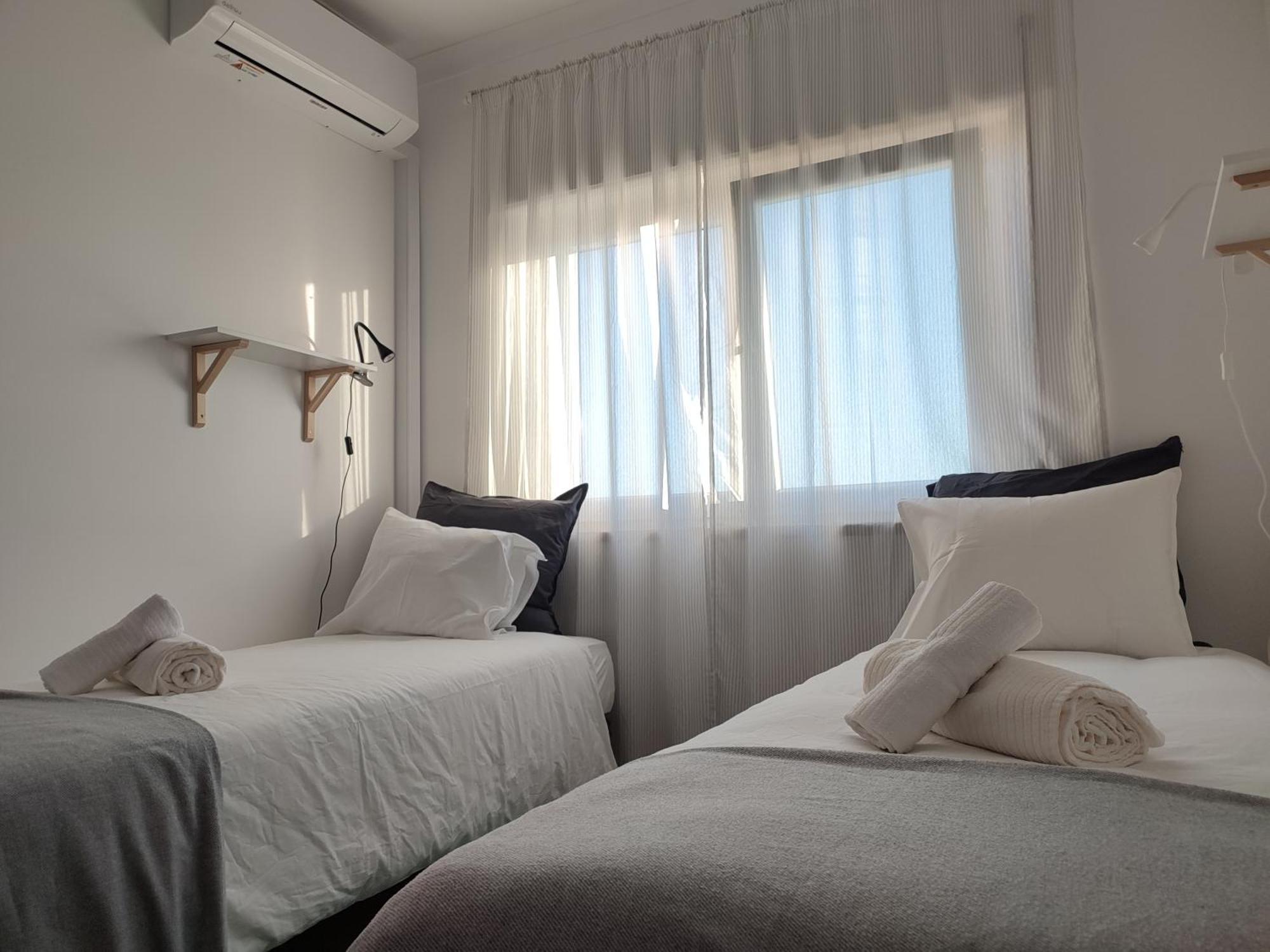Apartamento Central Setubal Sossegado E Com Luz Exterior photo